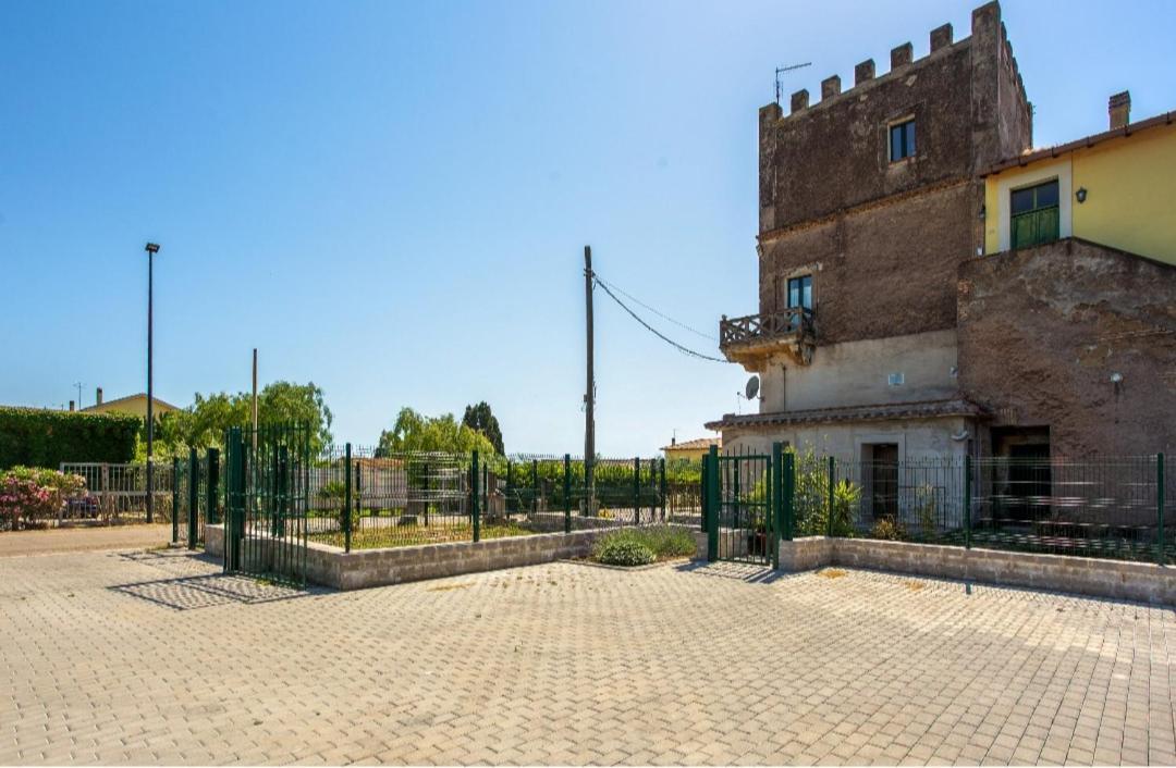 La Torre di Barbara Villa Ardea Bagian luar foto